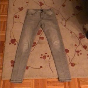 Super cute grey skinny jeans (jeggings)